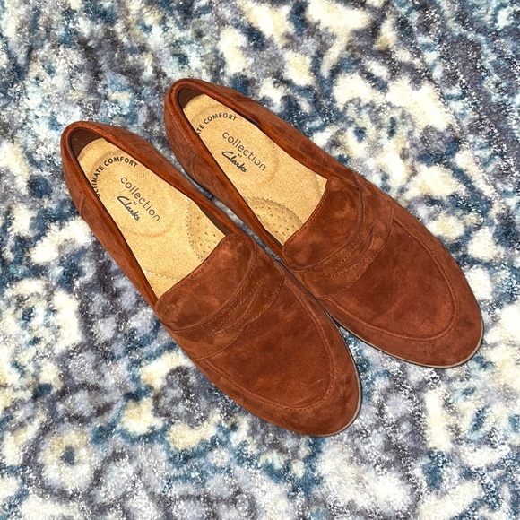 Clarks Women's Trish Rose Loafer - Picture 3 of 5